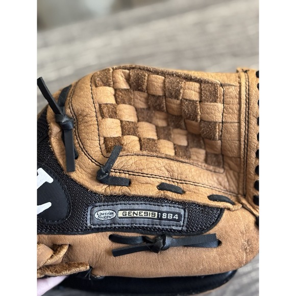 Louisville Slugger Genesis 1884 EZ LOC 11" Youth Baseball Glove - Picture 9 of 9